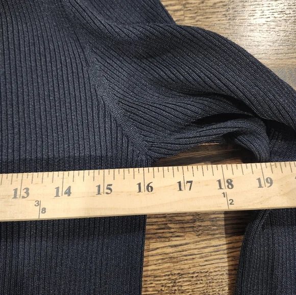 VINTAGE 100% Silk Cardigan Saks 5th Avenue The Works Black Ribbed Sweater Med - Picture 5 of 5